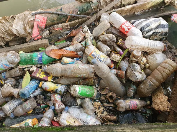 Tenggarong Indonésie Januari 2021 Poubelles Plastique Obstruant Les Égouts Provoquant — Photo