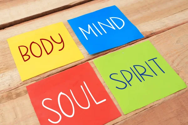 Vücut Zihni Ruh Motivasyonu Ilham Verici Alıntılar Renkli Kağıtlara Yazılmış — Stok fotoğraf