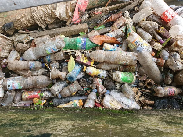 Tenggarong Indonésie Januari 2021 Poubelles Plastique Obstruant Les Égouts Provoquant — Photo