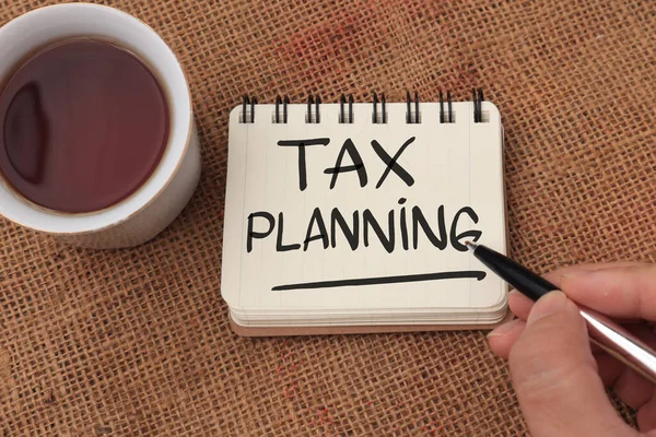 Vergi Planlaması Ahşap Arka Plan Yaşam Motivasyon Konseptine Karşı Kitap — Stok fotoğraf