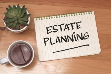 Emlak planlaması, ahşap arka plan, yaşam ve iş motivasyon konseptine karşı kitap üzerine yazılmış metin yazıları