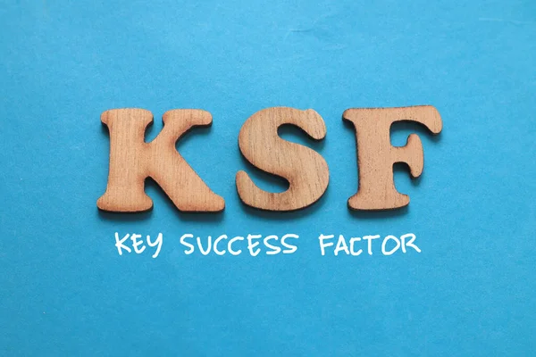 Ksf Key Success Factor Text Ord Typografi Skriven Blå Bakgrund — Stockfoto