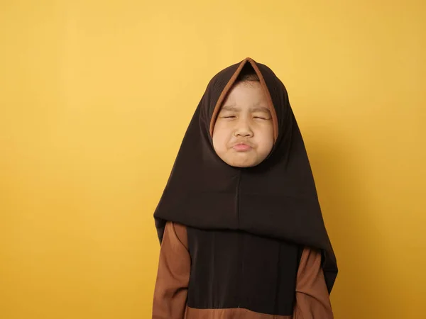 Little Cute Asian Muslim Girl Wearing Hijab Crying Hard Sad — Stock Photo, Image
