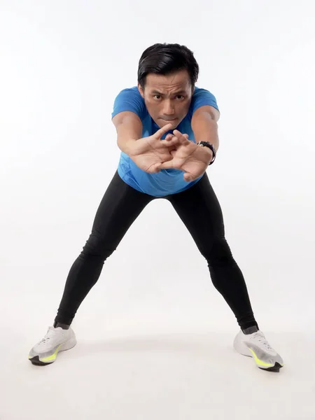 Asian Male Runner Warming Prepararing His Body Running Workout Stretch — Stock Photo, Image