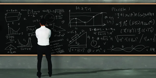 Empresário tentando resolver matemática Equivalentes — Fotografia de Stock