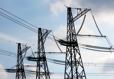 Kişinin can içinde elektrik Trafo Merkezleri