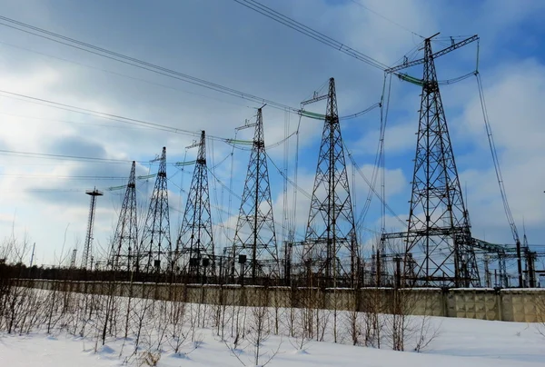 Sottostazioni elettriche in vite della persona — Foto Stock