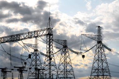  Elektropodstancii tüm bölgeye ucuz enerji veriyor