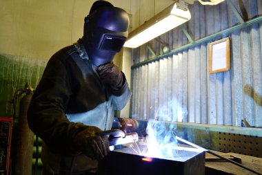 İnsanlar çeşitli yaş