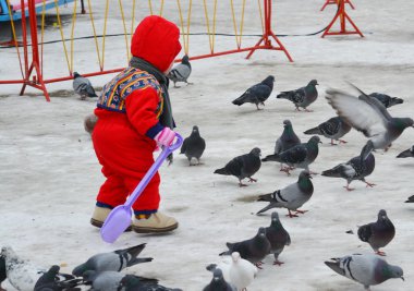 İnsanlar çeşitli yaş