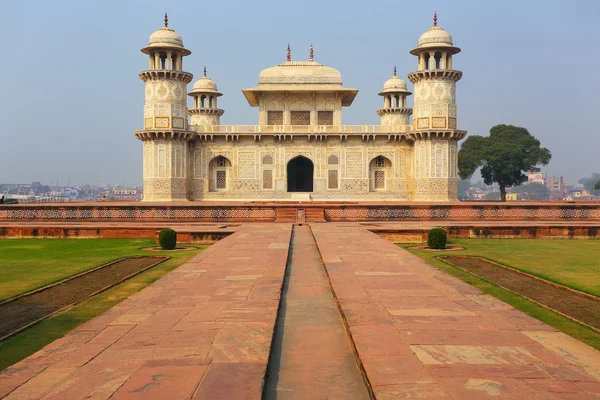 Tomb of Itimad-ud-Daulah in Agra, Uttar Pradesh, India — Stock Photo, Image