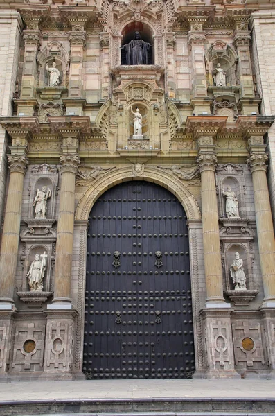 Main entrance Portada del Perdon of Lima Cathedral in Peru. — Stock Photo, Image