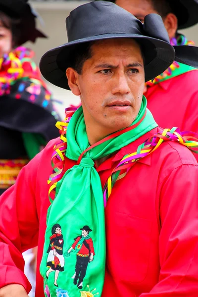 Lima, Peru-31 januari: onbekende man presteert tijdens het festival van de Virgin de la Candelaria op 31 januari 2015 in Lima, Peru. De kern van het festival is dansen uitgevoerd door verschillende Dansscholen — Stockfoto
