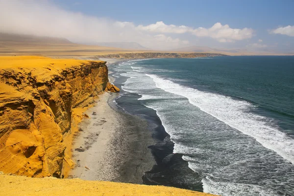 Supay Beach in Paracas National Reserve, Peru. — Stockfoto