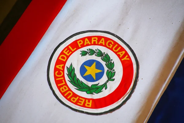 Close up of the coffin covered with Paraguayan flag in National — Stock Photo, Image