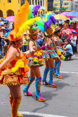 Lima, Peru-Ocak 31: Kimliği belirsiz kadın gerçekleştirmek Festiva sırasında