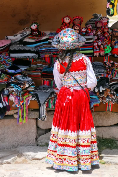 Maca, Peru-januari 16: Onbekende meisje in klederdracht st — Stockfoto