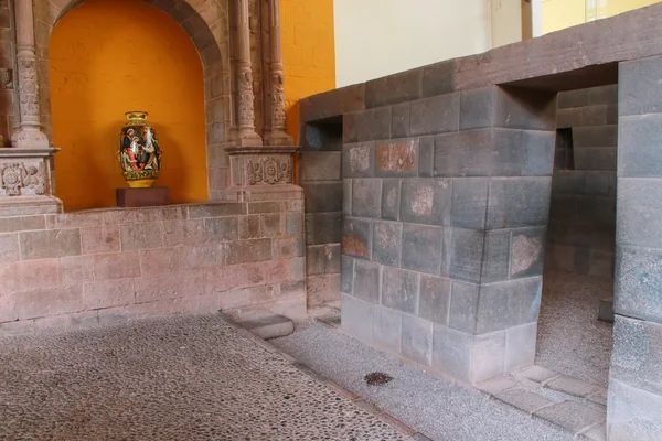 Cusco, Peru - 20. ledna: Interiér Koricancha komplexu na Janu — Stock fotografie