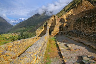 Ollantaytambo İnka Kalesi, Peru