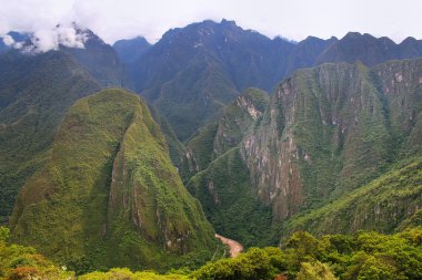 Peru Machu Picchu yakınlarındaki Urubamba Nehri vadisi