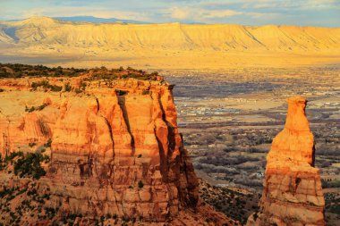 Colorado Ulusal Anıtı 'ndaki Sentinel Spire Manzarası, Grand Junction, ABD