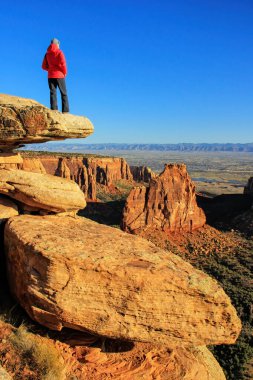 Yürüyüşçü, Monument Canyon, Colorado Ulusal Anıtı, Grand Junction, ABD