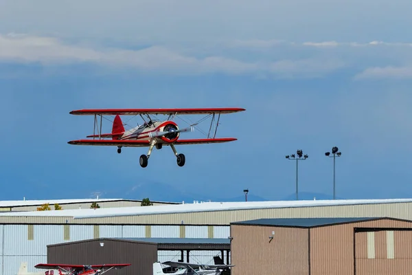 Centenial Usa October Літак Boeing Stearman Приземлився Жовтня 2020 Року — стокове фото