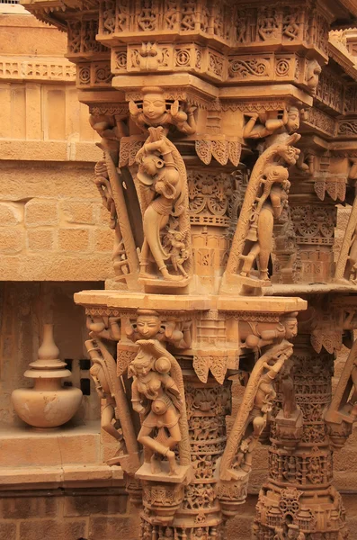 Escultura decorativa de templos de Jain, Jaisalmer, Índia — Fotografia de Stock