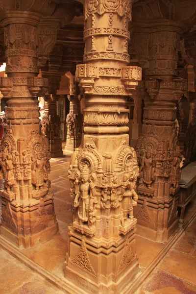 Escultura decorativa de templos de Jain, Jaisalmer, Índia — Fotografia de Stock