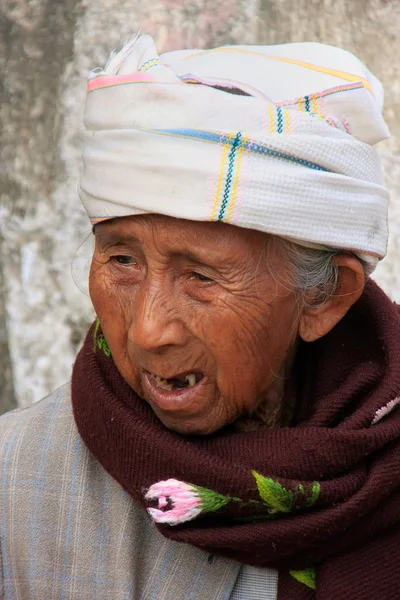 Retrato de una anciana birmana, Mingun, Mandalay, Myanmar —  Fotos de Stock
