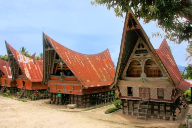 Samosir Adası, Sumatra, Endonezya geleneksel Batak evleri