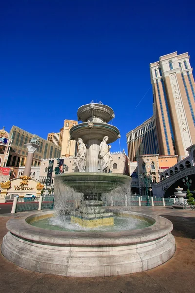 Fountain at Venetian Resort hotel and casino, Las Vegas, Nevada — Stock Photo, Image