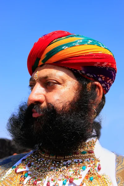Portrét indické člověka účastní pana pouštní soutěži, Jai — Stock fotografie