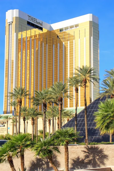 THEhotel building in Las Vegas, Nevada — Stock Photo, Image