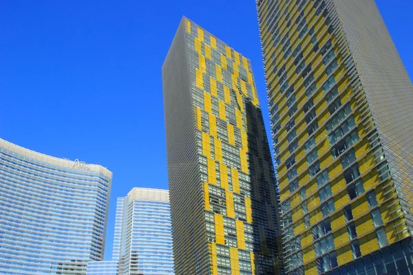LAS VEGAS, USA - MARCH 19: Veer twin residential towers on March 19, 2013 in Las Vegas, USA. Las Vegas is one of the top tourist destinations in the world. — Zdjęcie stockowe