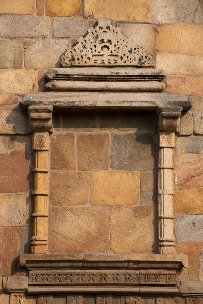 Decorative window at Qutub Minar, Delhi, India — Stock Photo, Image