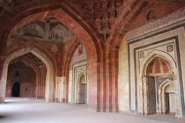 Innenausstattung der Qila-i-kuna-Moschee, purana qila, new delhi, India — Stockfoto