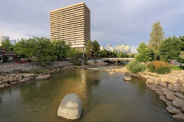 Río Truckee en el centro de Reno, Nevada —  Fotos de Stock