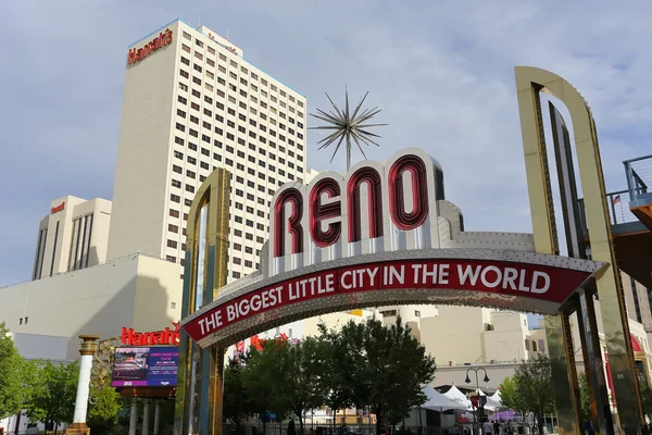 Famous "The Biggest Little City in the World" sign  over Virgini — Stock Photo, Image