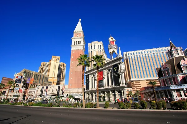 LAS VEGAS, USA - MARCH 19: Venetian Resort hotel and casino on March 19, 2013 in Las Vegas, USA. Las Vegas is one of the top tourist destinations in the world. — Stock Photo, Image