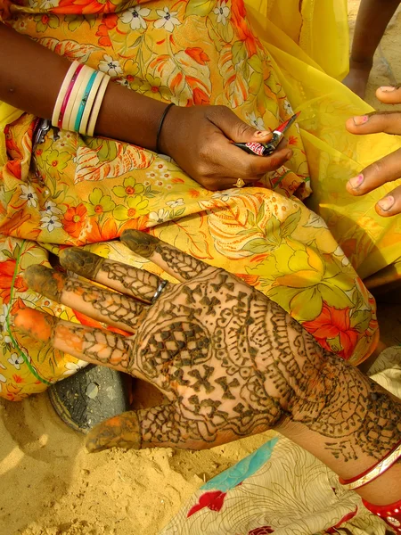 Closeup of hand with henna painting — Stock Photo, Image