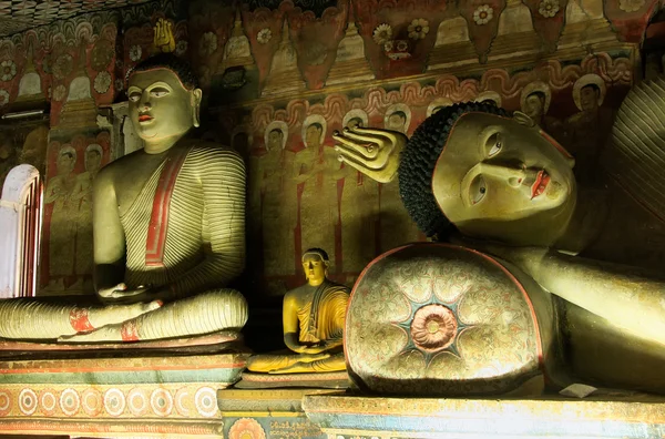 Interior del Templo Dambulla Golden en Sri Lanka — Foto de Stock