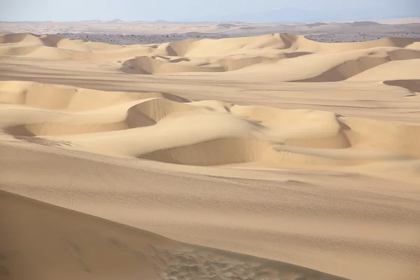 Dunas de arena cerca de Huacachina, región de Ica, Perú . — Foto de Stock