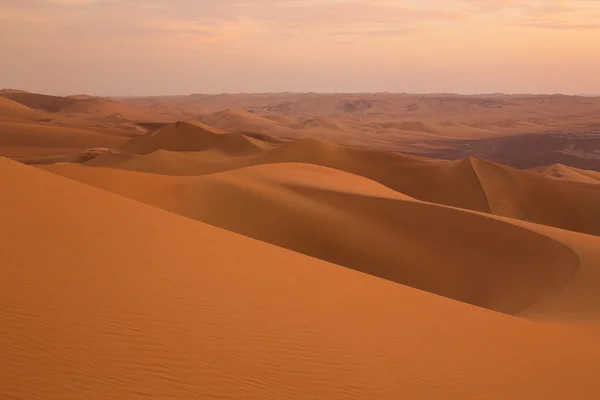 Sand dunes near Huacachina, Ica region, Peru. — Stock Photo, Image