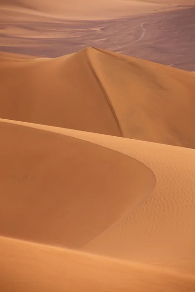 Dunas de areia perto de Huacachina, região de Ica, Peru . — Fotografia de Stock