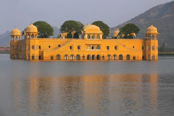 印度拉贾斯坦邦斋浦尔的Jal Mahal和Man Sagar湖. — 图库照片