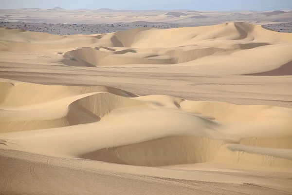 Zandduinen in de buurt van Huacachina, regio Ica, Peru. — Stockfoto