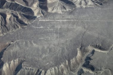 Nazca çizgileri - sinek kuşu geoglyph, Peru havadan görünümü.