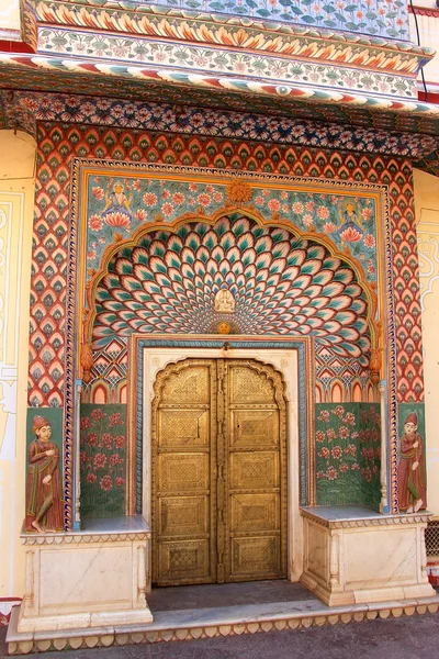 Lotus brána v Pitam Niwas Chowk, Jaipur City Palace Rajasthan, — Stock fotografie
