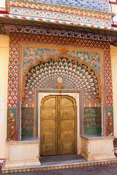 Lotus Gate i Pitam Niwas Chowk, Jaipur palats i staden, Rajasthan, — Stockfoto